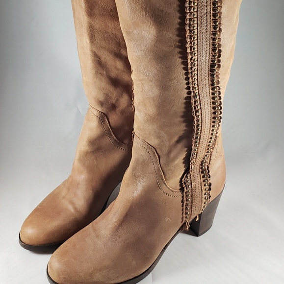 Frye Bella Low Flower Pull-On Boots - Picture 1 of 8